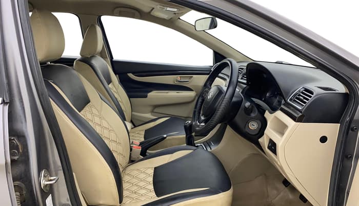 2018 Maruti Ciaz DELTA DIESEL 1.3, Diesel, Manual, 98,833 km, Right Side Front Door Cabin