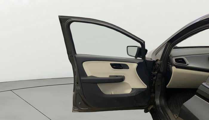 2025 Tata ALTROZ XM PLUS SUNROOF CNG, CNG, Manual, 28,035 km, LHS Front Door