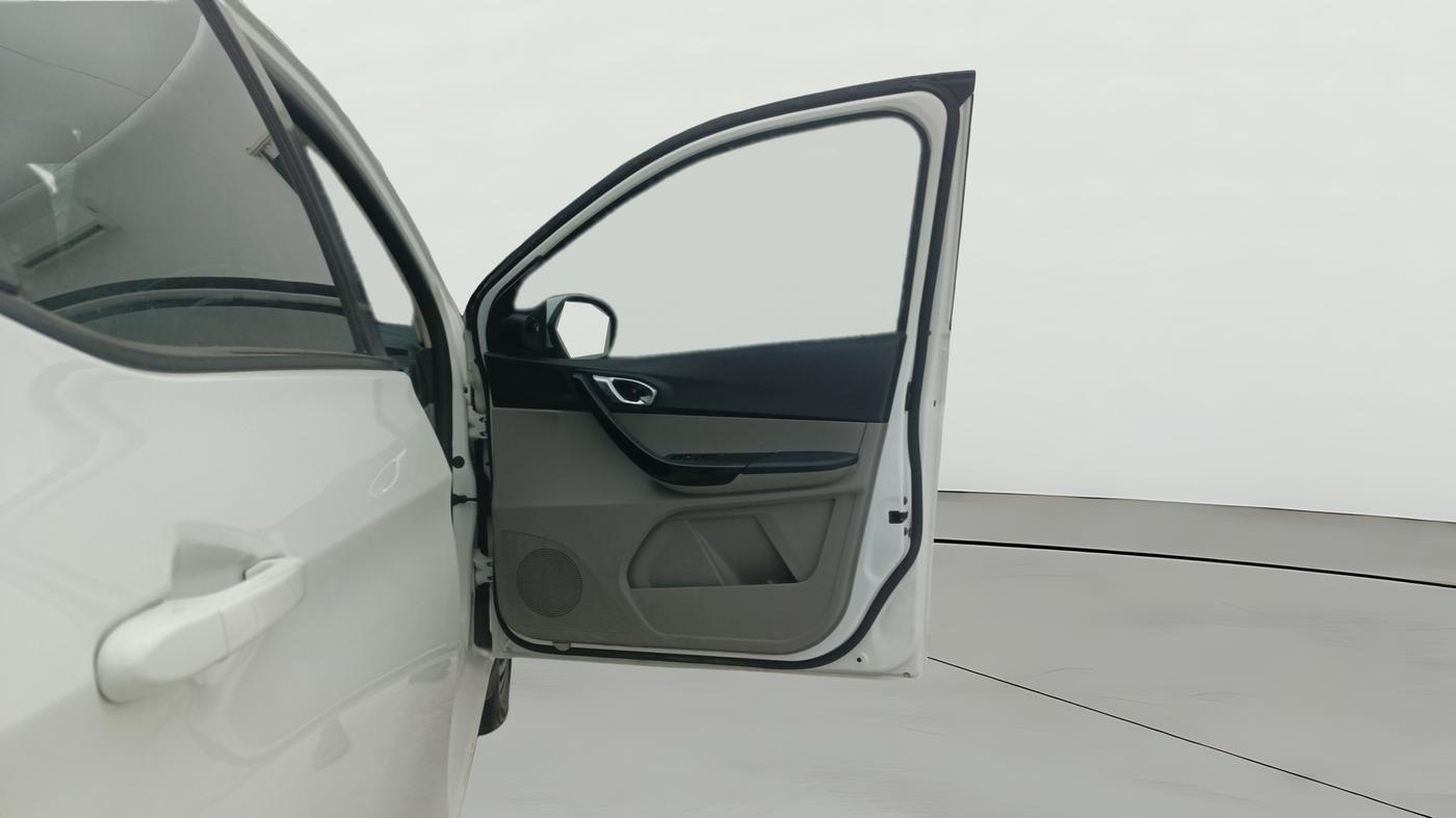 2019 Tata Tiago XZA PETROL, Petrol, Automatic, 31,033 km, RHS Front Door
