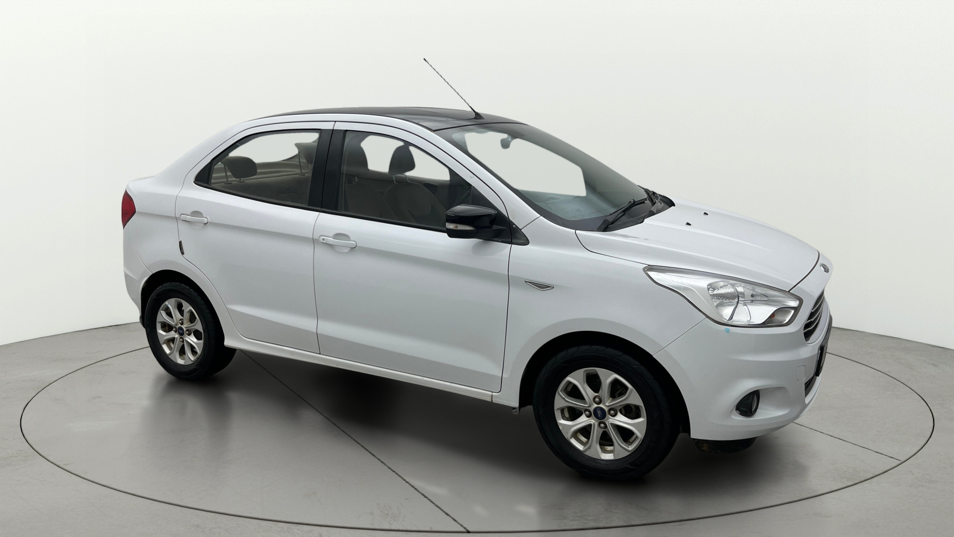 2016 Ford Figo 2015-2018 TITANIUM 1.2 PETROL 2016 Ford Figo 2015-2018 TITANIUM 1.2 PETROL