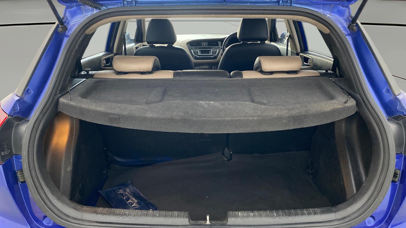 2015 Hyundai Elite i20 ASTA 1.2, Petrol, Manual, 1,27,498 km, Boot Open Zoomed View