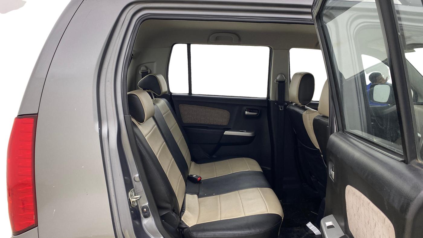 2016 Maruti Wagon R 1.0 VXI AMT, Petrol, Automatic, 31,016 km, Right Side Rear Door Cabin