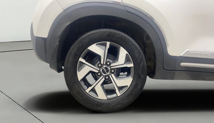 2021 KIA SONET HTX 1.5 AT, Diesel, Automatic, 46,595 km, Right Rear Wheel