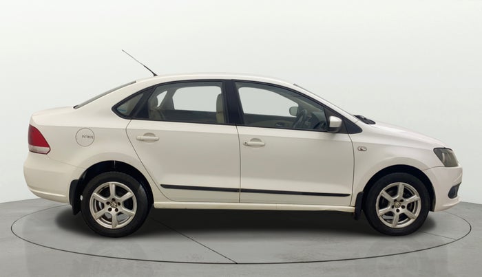 2013 Volkswagen Vento HIGHLINE 1.6 MPI, Petrol, Manual, 1,17,067 km, Right Side View