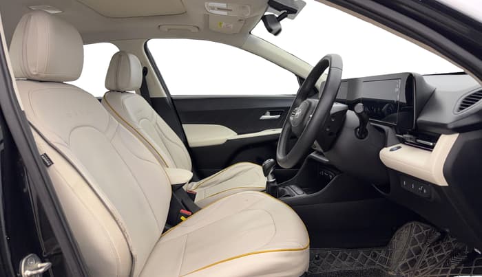 2023 Hyundai Verna SX 1.5 l MPI, Petrol, Manual, 28,619 km, Right Side Front Door Cabin
