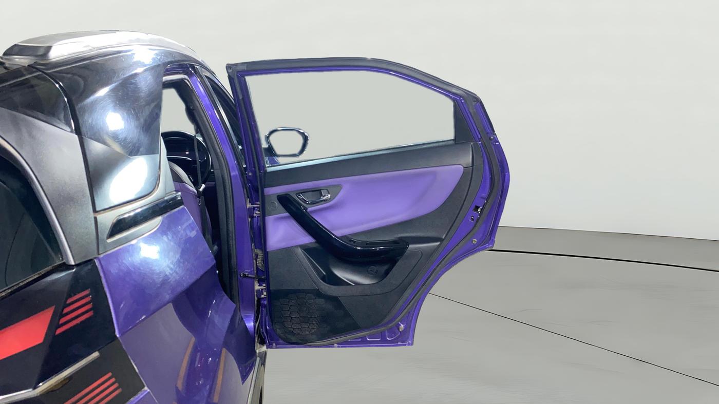 2024 Tata NEXON FEARLESS PURPLE + SUNROOF DCA DUAL TONE 1.2 PETROL, Petrol, Automatic, 14,133 km, RHS Rear Door