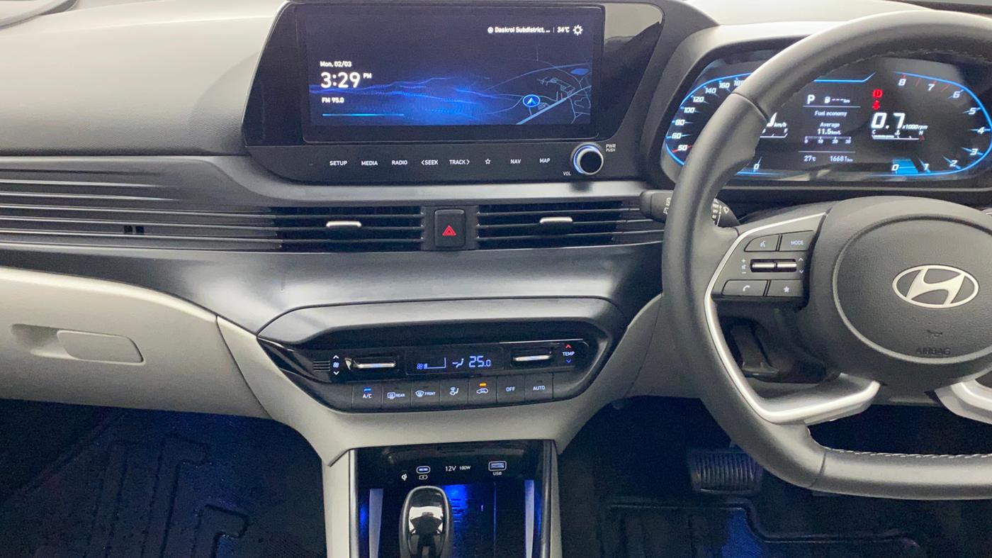 2025 Hyundai NEW I20 ASTA (O) 1.2 IVT, Petrol, Automatic, 16,681 km, Air Conditioner