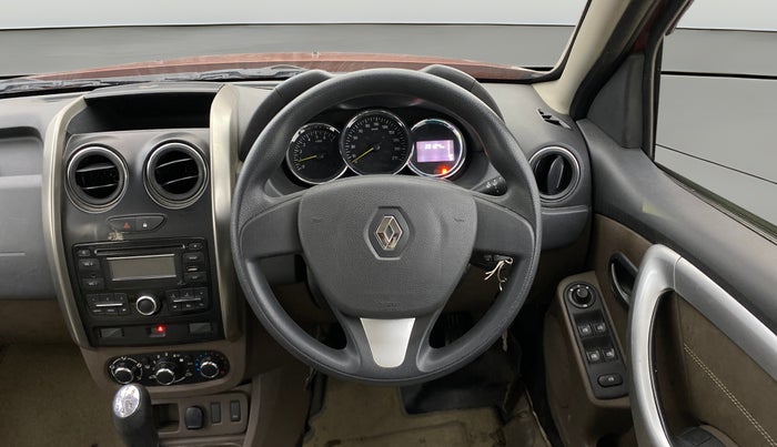2016 Renault Duster RXL PETROL, Petrol, Manual, 39,124 km, Steering Wheel Close Up