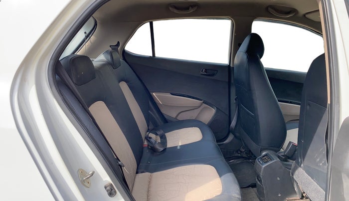 2018 Hyundai Grand i10 MAGNA 1.2 KAPPA VTVT, Petrol, Manual, 50,920 km, Right Side Rear Door Cabin