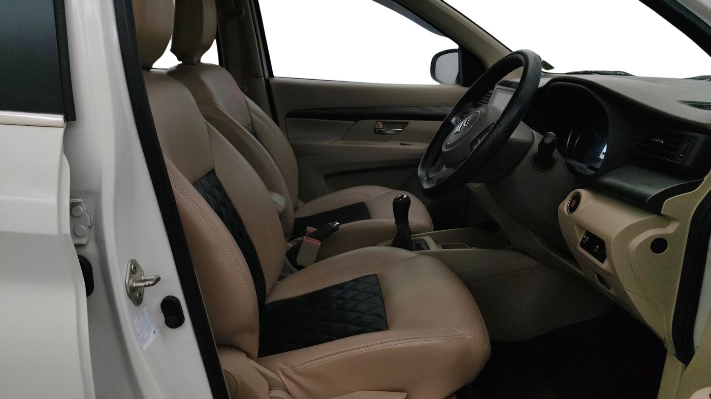 2024 Maruti Ertiga ZXI (O) CNG, CNG, Manual, 27,870 km, Right Side Front Door Cabin