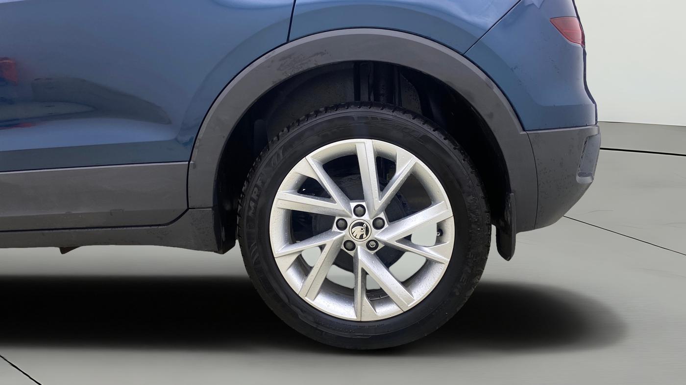 2025 Skoda KUSHAQ Prestige 1.5L TSI AT, Petrol, Automatic, 3,786 km, Left Rear Wheel