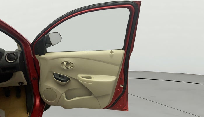 2016 Datsun Go Plus T, Petrol, Manual, 79,329 km, RHS Front Door