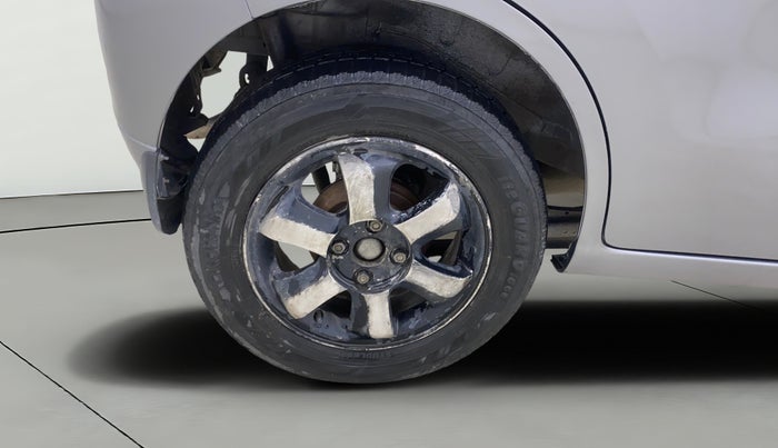 2016 Maruti Wagon R 1.0 VXI, Petrol, Manual, 1,08,656 km, Right Rear Wheel