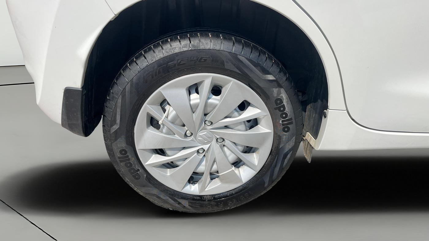 2025 Maruti Baleno SIGMA PETROL 1.2, Petrol, Manual, 4,411 km, Right Rear Wheel