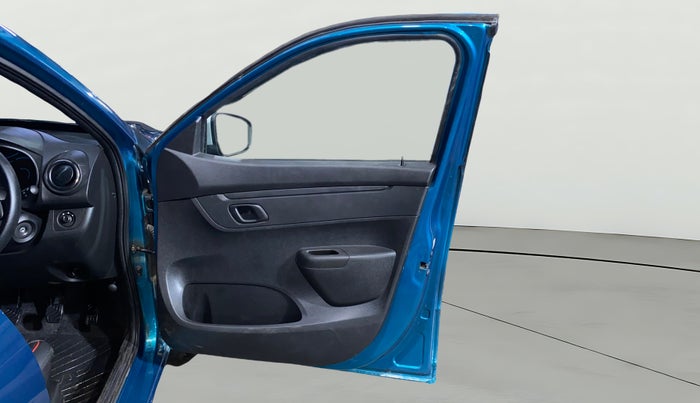 2022 Renault Kwid RXT 1.0, Petrol, Manual, 14,894 km, RHS Front Door