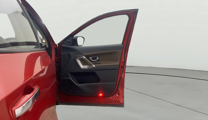 2020 Tata Harrier XZ PLUS 2.0L, Diesel, Manual, 64,706 km, RHS Front Door