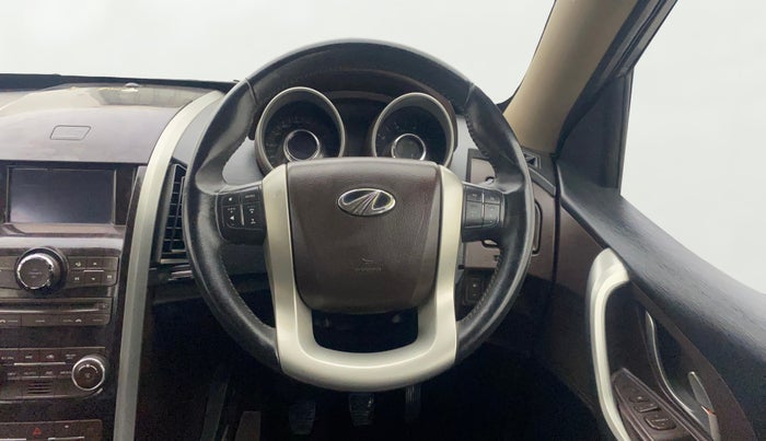 2014 Mahindra XUV500 W8, Diesel, Manual, 71,221 km, Steering Wheel Close Up