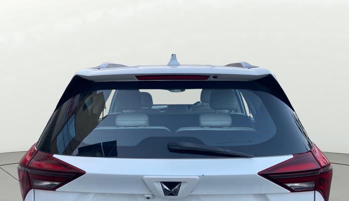 2021 Mahindra XUV700 AX 7 LUXURY D AT 7 STR, Diesel, Automatic, 77,604 km, Rear Windshield