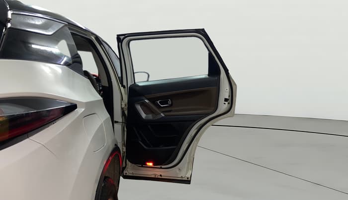 2021 Tata Harrier XZ PLUS 2.0L, Diesel, Manual, 95,264 km, RHS Rear Door