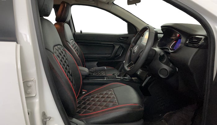 2022 Renault Kiger RXZ AMT, Petrol, Automatic, 19,138 km, Right Side Front Door Cabin