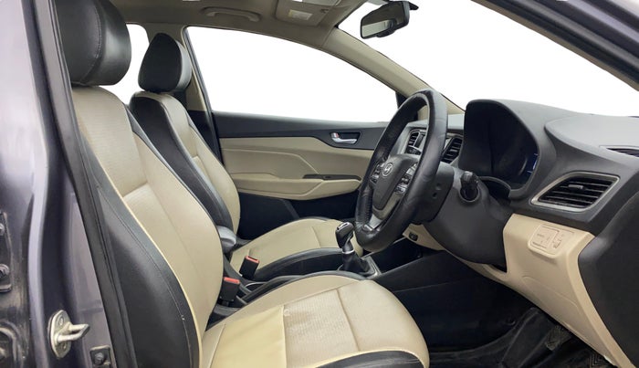 2017 Hyundai Verna 1.6 VTVT SX O, Petrol, Manual, 1,12,398 km, Right Side Front Door Cabin