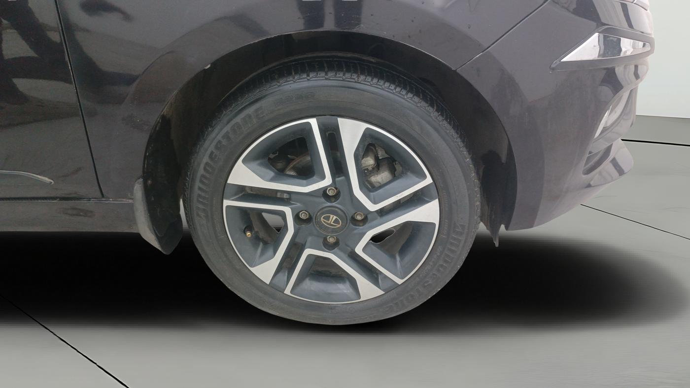 2023 Tata Tiago XZA PLUS PETROL, Petrol, Automatic, 27,220 km, Right Front Wheel