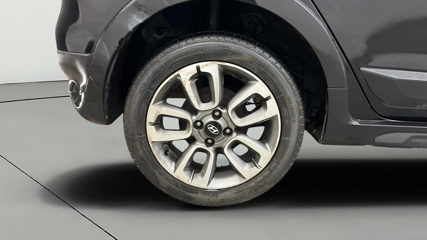 2015 Hyundai i20 Active 1.4 S, Diesel, Manual, 1,25,285 km, Right Rear Wheel