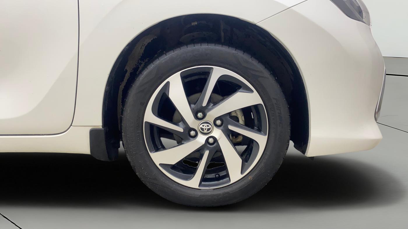 2022 Toyota Glanza V, Petrol, Manual, 32,074 km, Right Front Wheel