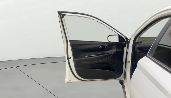 2022 Hyundai NEW I20 ASTA (O) 1.5 CRDI MT, Diesel, Manual, 32,962 km, LHS Front Door