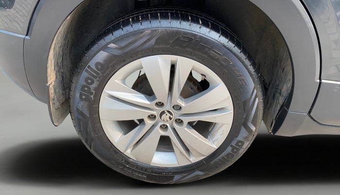 2023 Skoda KUSHAQ AMBITION 1.0L TSI MT, Petrol, Manual, 17,583 km, Right Rear Wheel