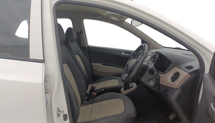 2016 Hyundai Grand i10 SPORTZ 1.2 KAPPA VTVT, Petrol, Manual, 70,486 km, Right Side Front Door Cabin