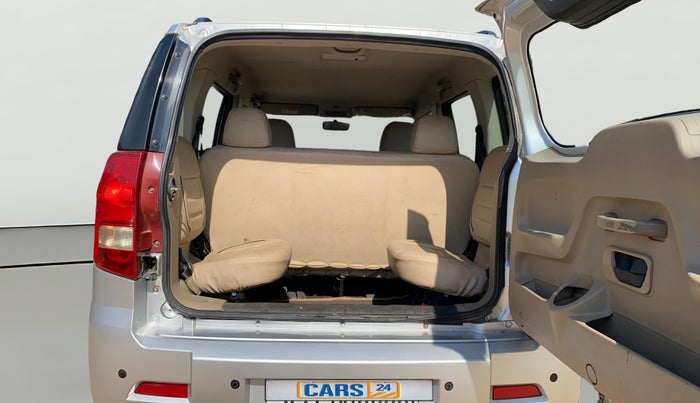 2017 Mahindra TUV300 T8, Diesel, Manual, 96,442 km, Boot Open Zoomed View