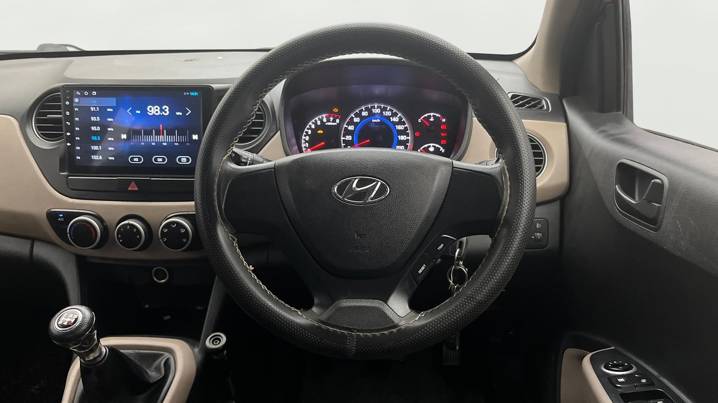 2016 Hyundai Grand i10 MAGNA 1.2 KAPPA VTVT, Petrol, Manual, 29,647 km, Steering Wheel Close Up
