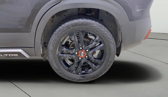 2021 KIA SELTOS HTX ANNIVERSARY EDITION 1.5 PETROL, Petrol, Manual, 61,904 km, Left Rear Wheel