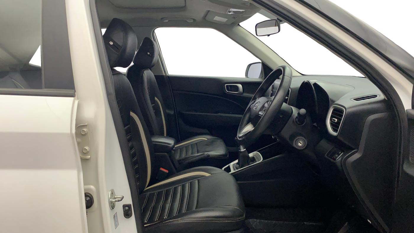 2019 Hyundai VENUE SX 1.0 TURBO, Petrol, Manual, 1,25,229 km, Right Side Front Door Cabin