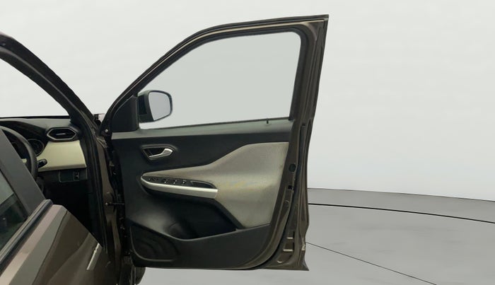 2021 Nissan MAGNITE XL, Petrol, Manual, 64,448 km, RHS Front Door