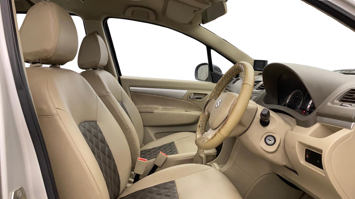 2014 Maruti Ertiga VXI, Petrol, Manual, 69,572 km, Right Side Front Door Cabin
