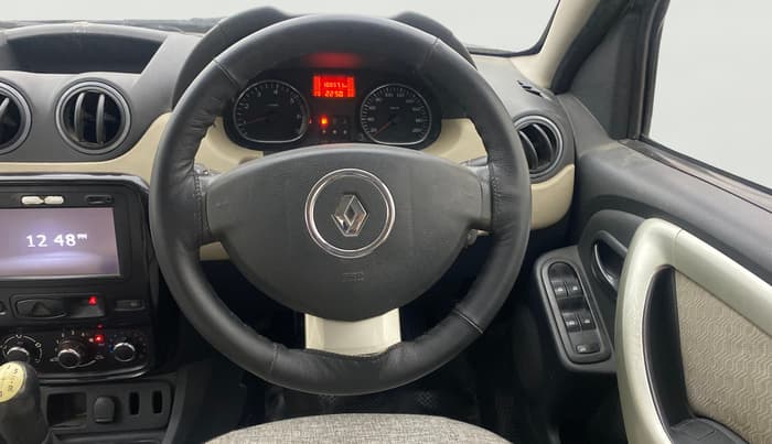 2014 Renault Duster 85 PS RXL DIESEL, Diesel, Manual, 1,08,569 km, Steering Wheel Close Up