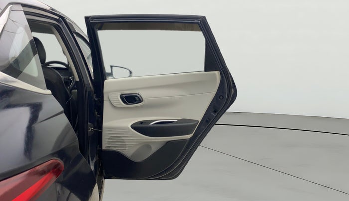 2024 Hyundai NEW I20 ASTA (O) 1.2 MT, Petrol, Manual, 42,640 km, RHS Rear Door