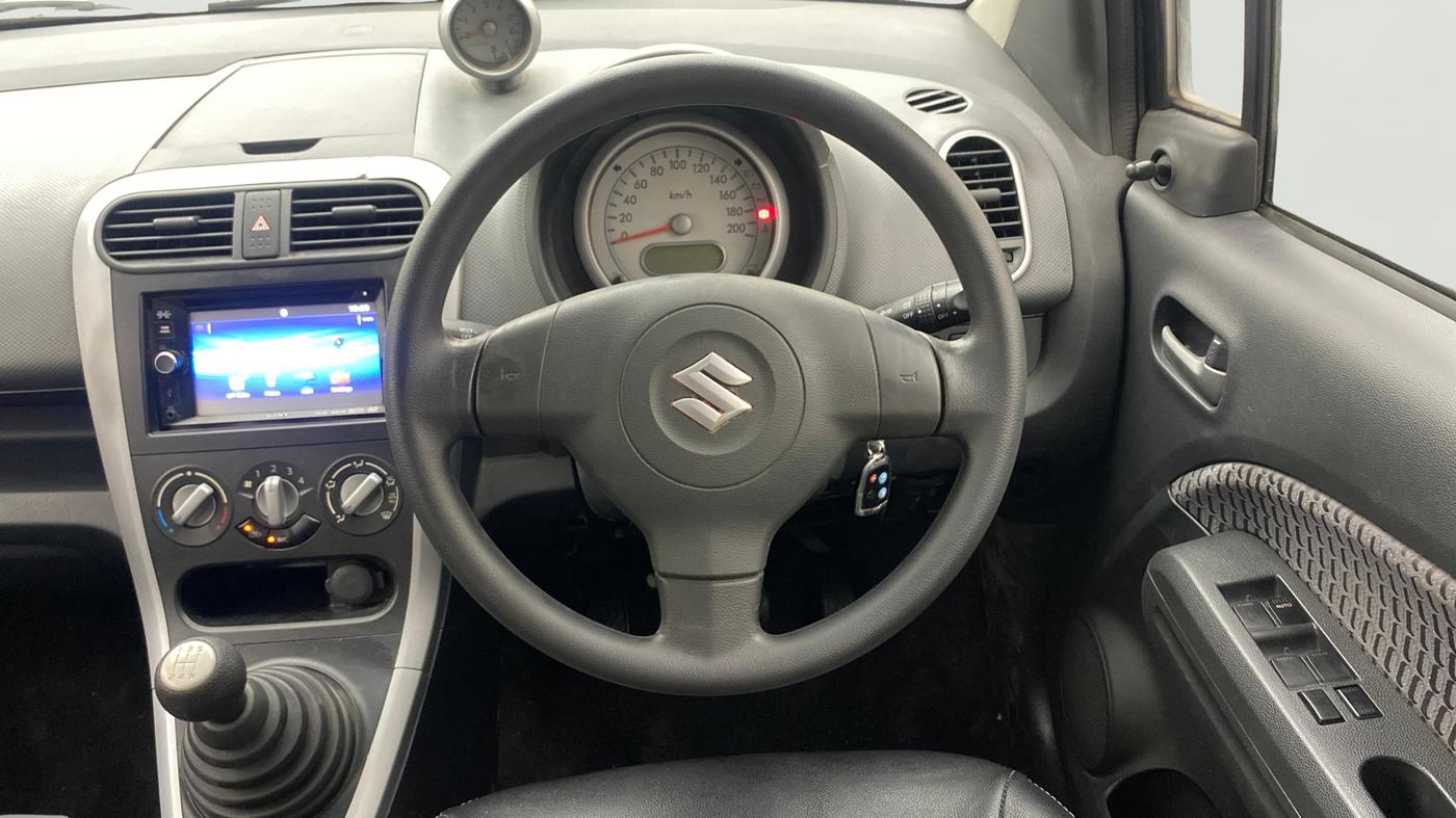 2015 Maruti Ritz VXI, Petrol, Manual, 46,076 km, Steering Wheel Close Up