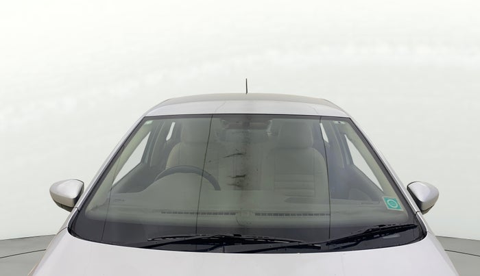 2015 Skoda Rapid AMBITION 1.6 MPI MT, Petrol, Manual, 1,43,066 km, Front Windshield