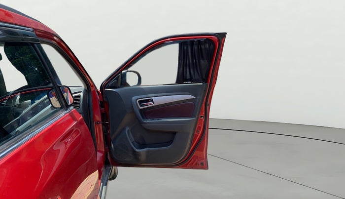 2017 Maruti Vitara Brezza ZDI, Diesel, Manual, 53,377 km, RHS Front Door