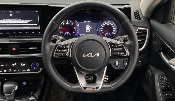 2022 KIA SELTOS GTX PLUS AT 1.5 DIESEL, Diesel, Automatic, 1,10,396 km, Steering Wheel Close Up