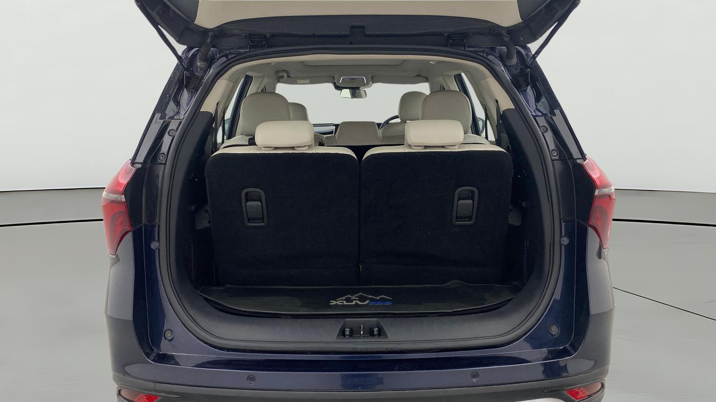 2021 Mahindra XUV700 AX 7 P AT 7 STR, Petrol, Automatic, 31,113 km, Boot Open Zoomed View