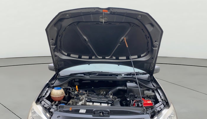 2012 Volkswagen Polo COMFORTLINE 1.2L PETROL, Petrol, Manual, 65,390 km, Open Bonet