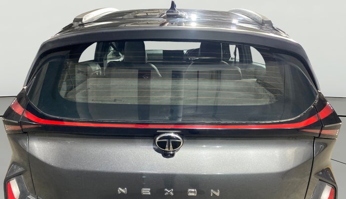 2024 Tata NEXON FEARLESS + SUNROOF DUAL TONE 1.2 PETROL, Petrol, Manual, 4,075 km, Rear Windshield