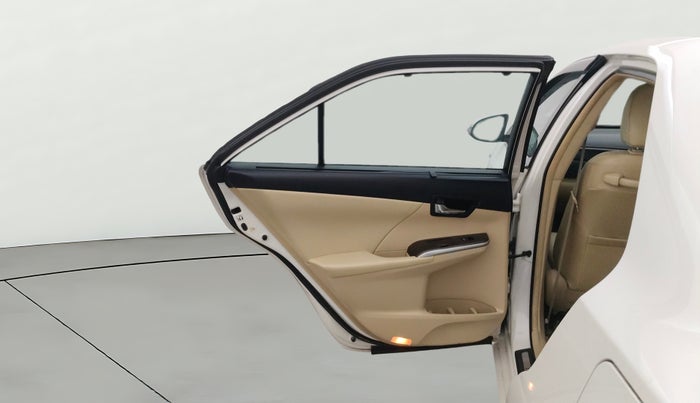 2016 Toyota Camry HYBRID, Hybrid, Automatic, 75,189 km, LHS Rear Door