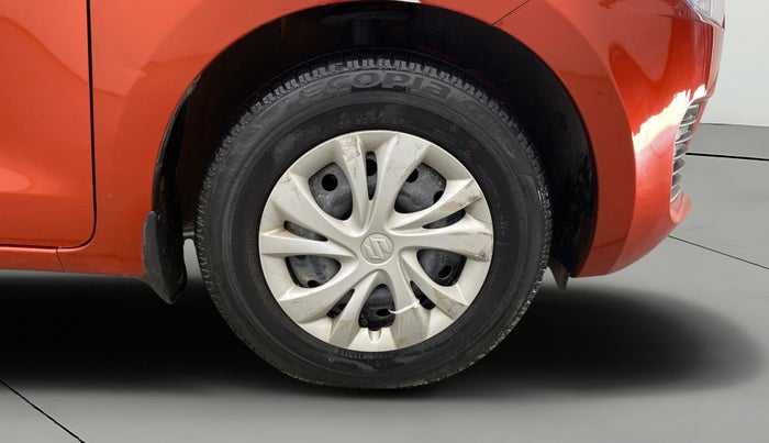 2020 Maruti Swift VXI, Petrol, Manual, 28,532 km, Right Front Wheel