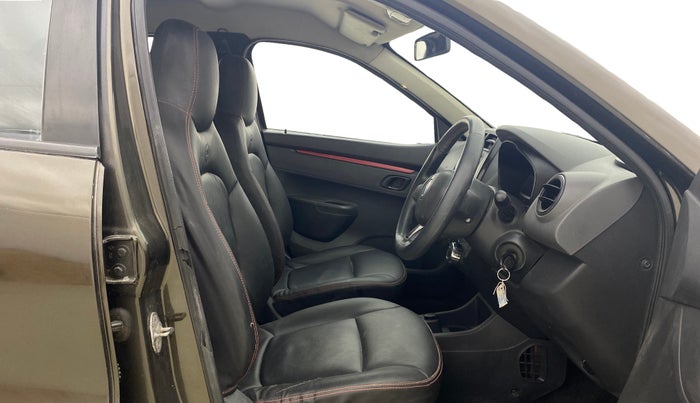 2016 Renault Kwid RXT 1.0 AMT, Petrol, Automatic, 45,705 km, Right Side Front Door Cabin