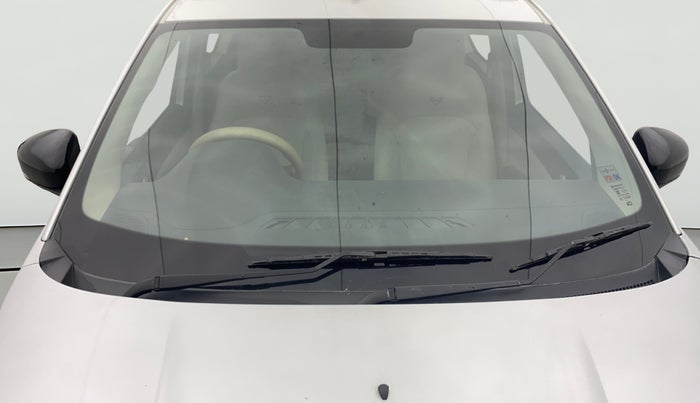 2023 Renault TRIBER RXZ AMT, Petrol, Automatic, 32,928 km, Front Windshield